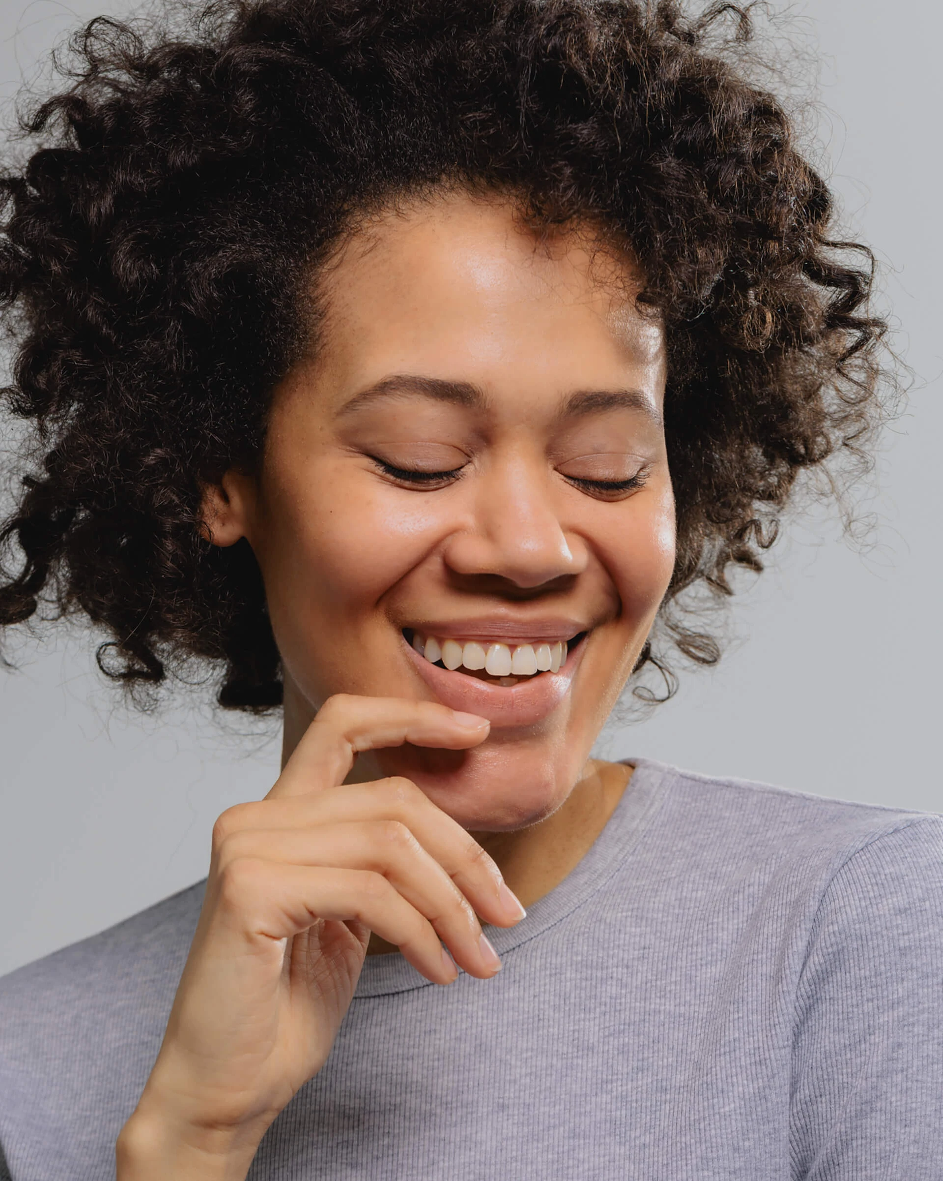 Willkommen zu Ihrem :)  Lächeln